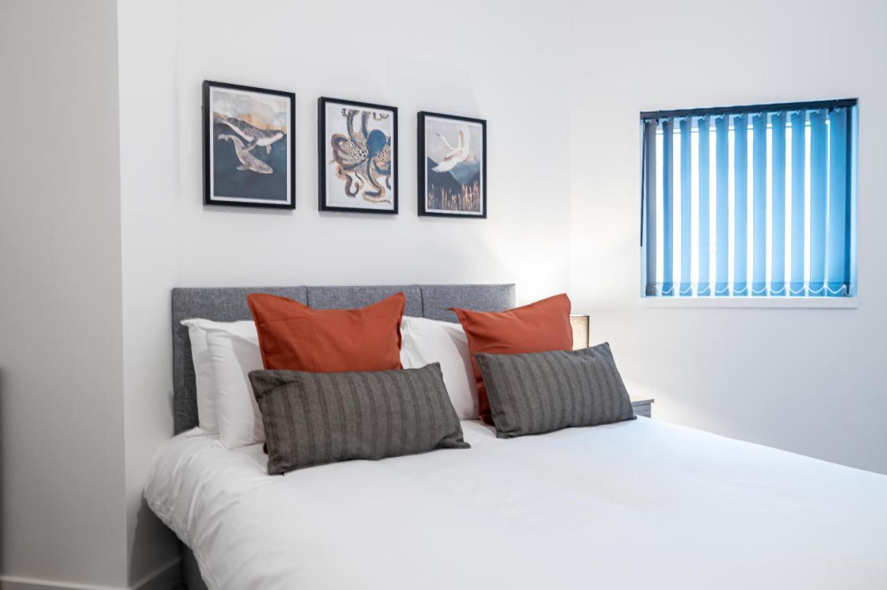 Luxe Apartments - Heart Of Peterborough - Free Parking-Gym-Cinema Exterior photo
