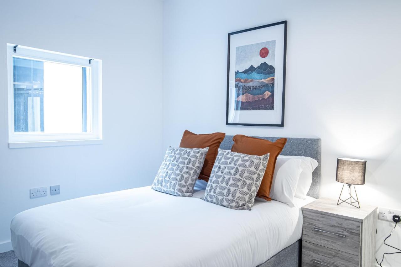 Luxe Apartments - Heart Of Peterborough - Free Parking-Gym-Cinema Exterior photo